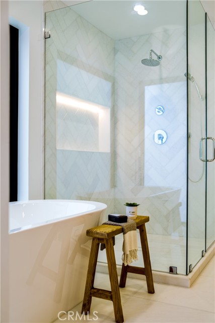 Detail Gallery Image 27 of 30 For 707 2nd St, Hermosa Beach,  CA 90254 - 4 Beds | 4/1 Baths