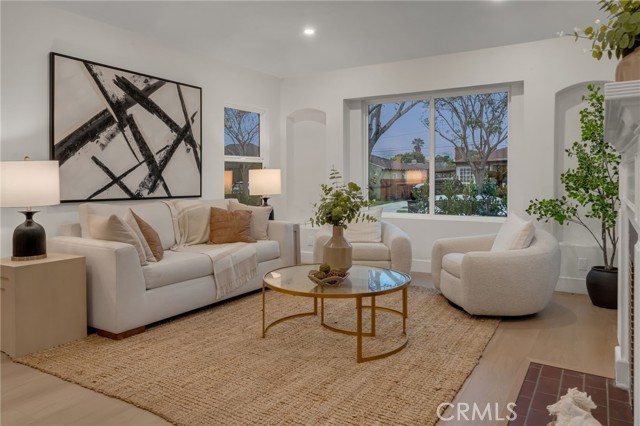 Detail Gallery Image 6 of 30 For 3682 Buckingham, Los Angeles,  CA 90016 - 4 Beds | 2 Baths