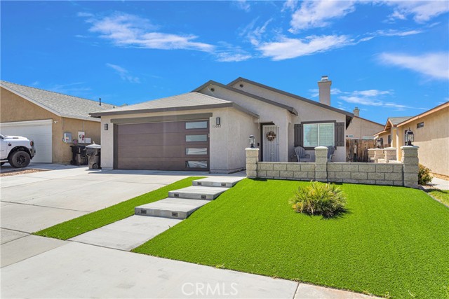 Detail Gallery Image 3 of 42 For 13682 Sylvan Oaks Rd, Victorville,  CA 92392 - 3 Beds | 2 Baths
