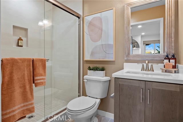 Detail Gallery Image 8 of 23 For 1950 W Sycamore Dr, Compton,  CA 90220 - 3 Beds | 3/1 Baths