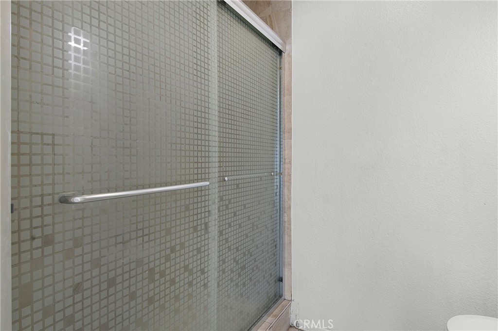 https://media.crmls.org/medias/35c329a4-1b82-4b9b-b28c-ffad93fafb0f.jpg?preset=X-Large