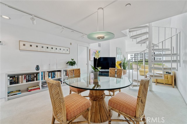 2910 Neilson Way, Santa Monica CA: https://media.crmls.org/medias/35c3415d-92c3-48cd-81ca-1c8c4e880dba.jpg
