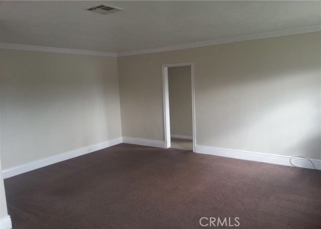 Detail Gallery Image 5 of 7 For 18264 Pine Ave, Fontana,  CA 92335 - – Beds | – Baths