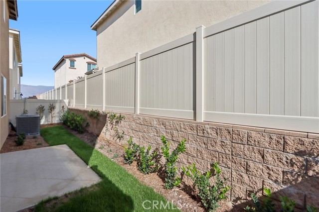 1110 Tropic Court, Redlands CA: https://media.crmls.org/medias/35c3f118-3bfb-4bf6-871a-de939b732c29.jpg
