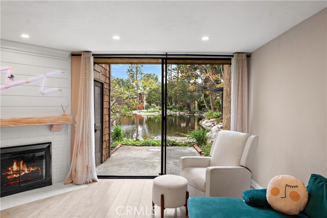 Detail Gallery Image 1 of 28 For 12750 Centralia St #215,  Lakewood,  CA 90715 - 2 Beds | 1 Baths