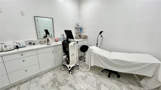 Image 10 of 16 For 12372 Garden Grove Boulevard