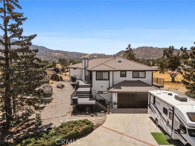 Detail Gallery Image 2 of 42 For 18581 St Andrews Dr, Tehachapi,  CA 93561 - 4 Beds | 3/1 Baths