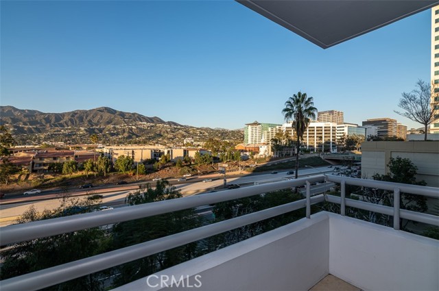 Detail Gallery Image 27 of 39 For 343 Pioneer Dr #602,  Glendale,  CA 91203 - 2 Beds | 2 Baths