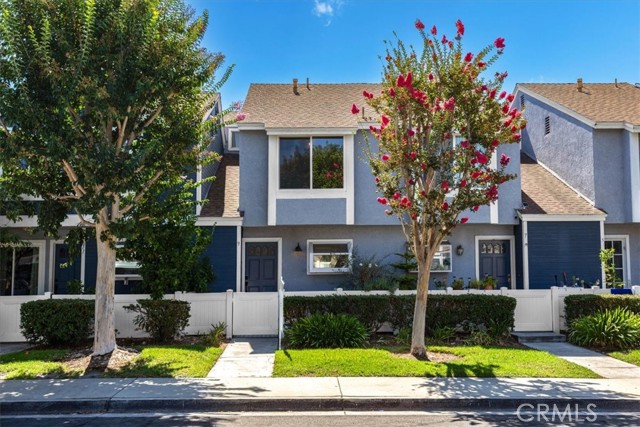 9 Briarwood Lane, Aliso Viejo CA: https://media.crmls.org/medias/35c63683-88f1-418c-9ac0-f43bf5673518.jpg