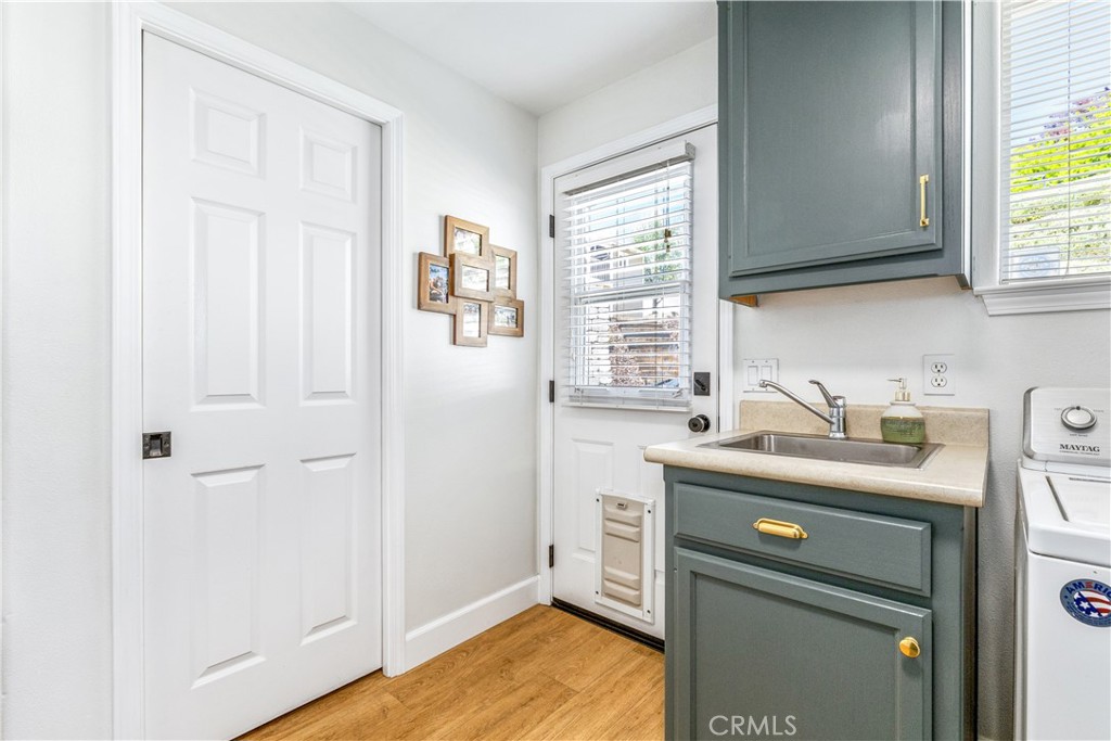 1307 Crown Way