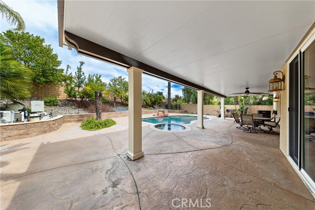 Detail Gallery Image 6 of 46 For 31686 Leather Wood, Winchester,  CA 92596 - 3 Beds | 3 Baths