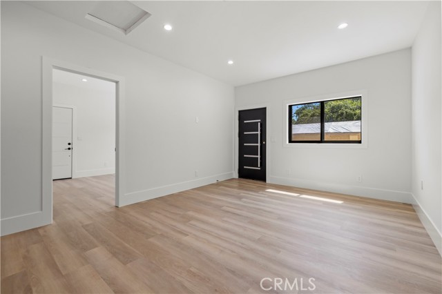 Detail Gallery Image 7 of 16 For 16245 1/2 Chatsworth St, Granada Hills,  CA 91344 - 1 Beds | 1 Baths