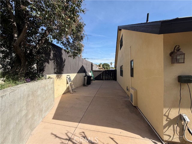 Detail Gallery Image 14 of 16 For 2489 Burt St, Upland,  CA 91784 - 4 Beds | 3 Baths