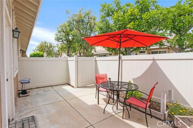 8383 E Arrowhead Way, Anaheim Hills CA: https://media.crmls.org/medias/35c80012-d062-45e0-a9d4-d07df15e388a.jpg