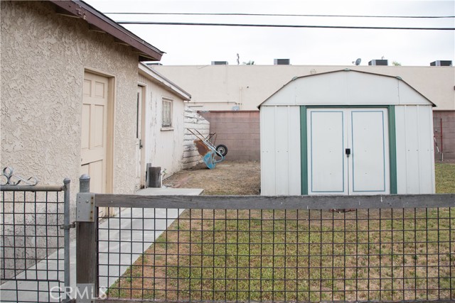 7414 Dinsdale Street, Downey CA: https://media.crmls.org/medias/35c8b412-4296-455a-b720-3d03d0d0e99e.jpg