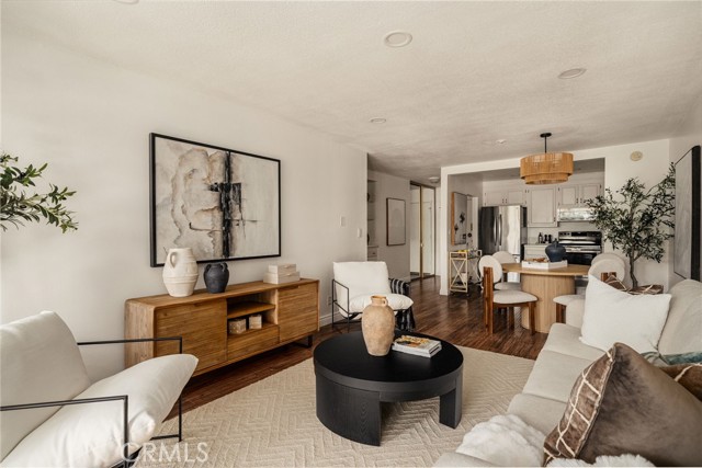 Detail Gallery Image 7 of 30 For 102 Scholz Plaza #239,  Newport Beach,  CA 92663 - 1 Beds | 1 Baths