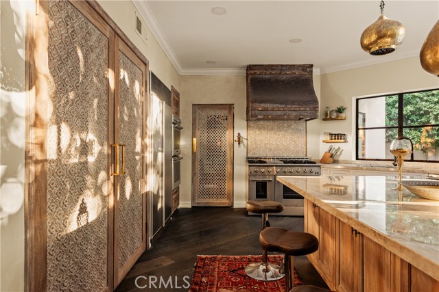 Detail Gallery Image 14 of 44 For 4909 Woodley Ave, Encino,  CA 91436 - 5 Beds | 4 Baths