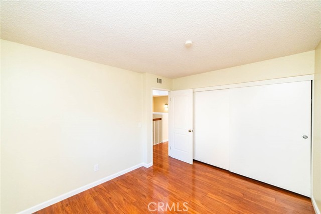 Detail Gallery Image 15 of 28 For 923 Lombard Ct, Costa Mesa,  CA 92626 - 3 Beds | 2/1 Baths