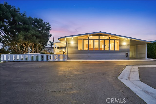 Front Image Thumbnail for CRSB26023277