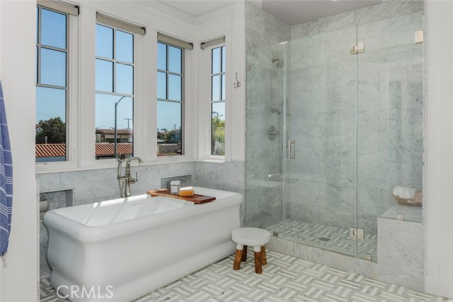 Detail Gallery Image 44 of 75 For 153 Granada Ave, Long Beach,  CA 90803 - 5 Beds | 4 Baths