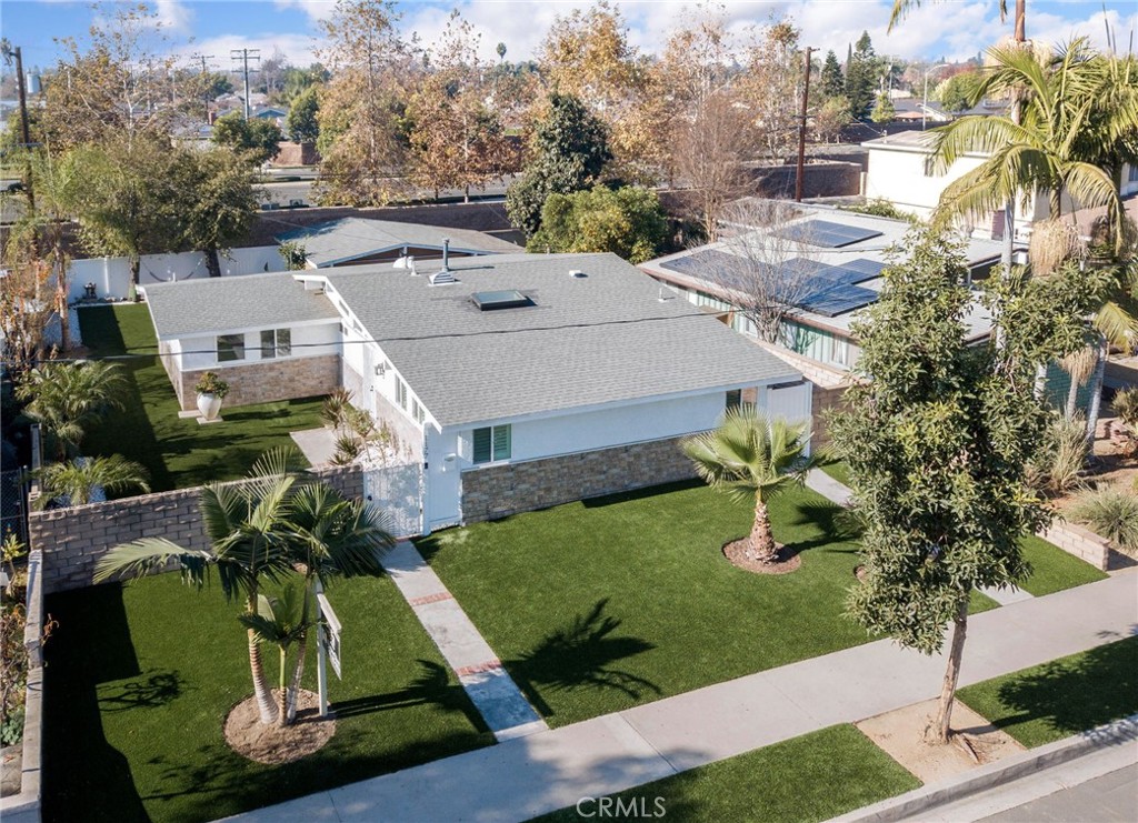 1177 N Catalpa Avenue