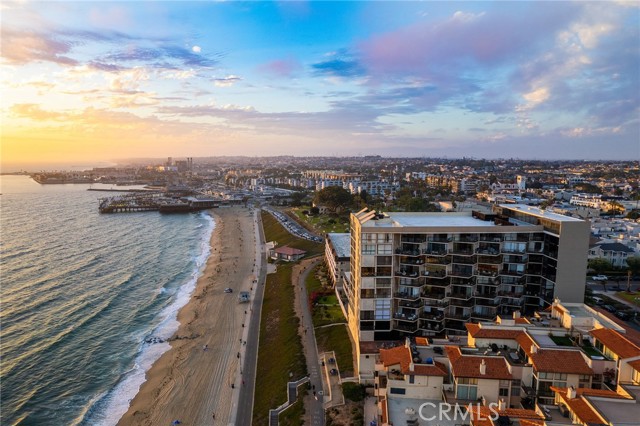 531 Esplanade, Redondo Beach, California 90277, 1 Bedroom Bedrooms, ,1 BathroomBathrooms,Residential,Sold,Esplanade,SB22140882