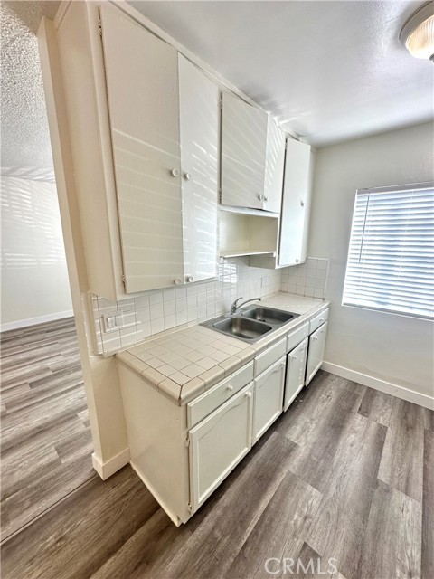 Detail Gallery Image 4 of 18 For 6400 Camellia, Los Angeles,  CA 91606 - – Beds | – Baths