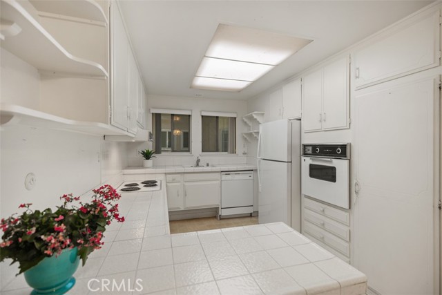 Detail Gallery Image 12 of 39 For 2319 via Puerta #O,  Laguna Woods,  CA 92637 - 2 Beds | 2 Baths