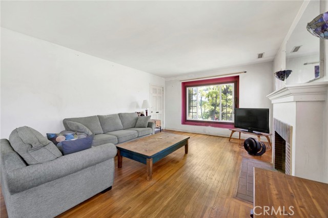 7937 Vantage Avenue, North Hollywood CA: https://media.crmls.org/medias/35cd4026-033d-4eb6-98ef-e8b3a6478caf.jpg