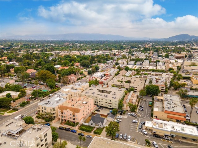 Detail Gallery Image 19 of 51 For 4326 Colbath Ave, Sherman Oaks,  CA 91423 - 2 Beds | 2 Baths