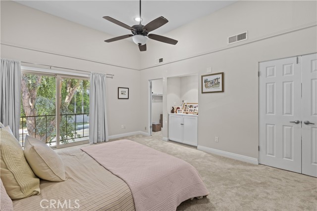 22255 1/4 Erwin Street, Woodland Hills CA: https://media.crmls.org/medias/35ce4a5f-3117-4019-9e72-e18997af34c3.jpg