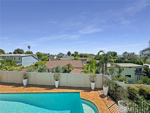 26862 Salazar Drive, Mission Viejo CA: https://media.crmls.org/medias/35cfe693-cef0-460c-822b-cd5b5b52c467.jpg