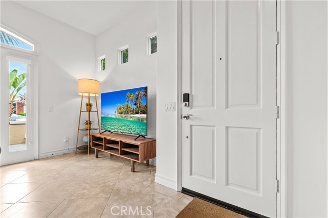 Detail Gallery Image 8 of 46 For 513 Pecan Ave, Huntington Beach,  CA 92648 - 3 Beds | 3/1 Baths