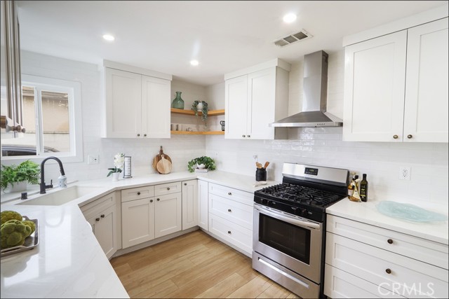 Detail Gallery Image 10 of 41 For 2153 W 111th, Los Angeles,  CA 90047 - 4 Beds | 2 Baths