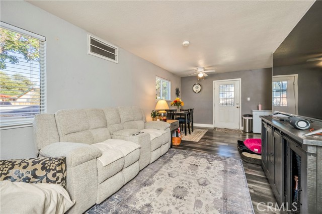 Detail Gallery Image 5 of 39 For 19300 Mountain Meadow S, Hidden Valley Lake,  CA 95467 - 4 Beds | 2 Baths