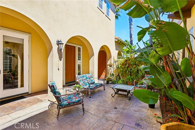 21254 Lorca Circle, Huntington Beach CA: https://media.crmls.org/medias/35d0d785-189b-41c7-b24b-ff4dd7c34950.jpg