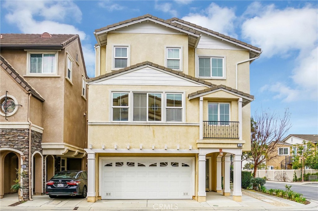 2889 Plaza Del Amo