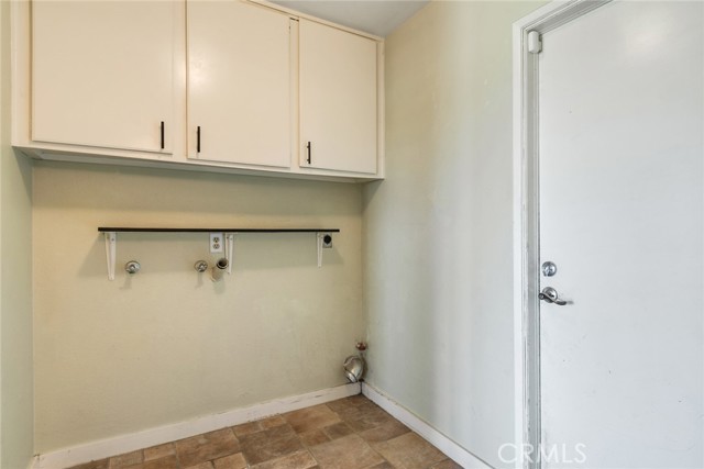 Detail Gallery Image 17 of 29 For 6193 Promontory Ln, Riverside,  CA 92506 - 4 Beds | 2/1 Baths