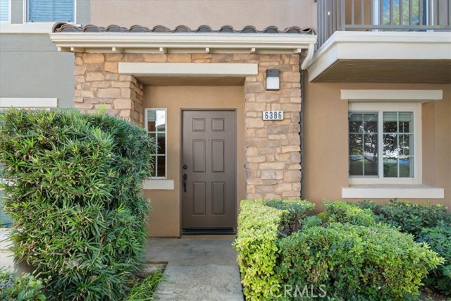 6386 Delgado Lane, Eastvale CA: https://media.crmls.org/medias/35d213fb-9974-41e3-bec4-35c29b6d4430.jpg
