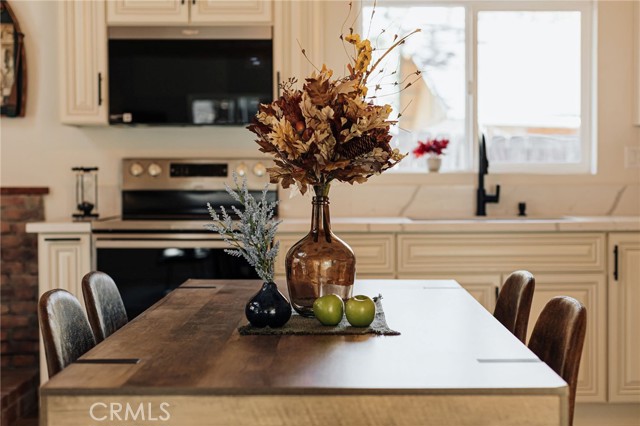 Detail Gallery Image 17 of 45 For 630 Victoria Ln, –,  CA 92386 - 3 Beds | 2 Baths