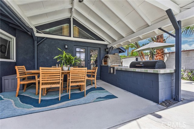 8975 Driftwood Dr, Riverside CA: https://media.crmls.org/medias/35d27836-1c8b-4474-92c5-2058aec65c04.jpg