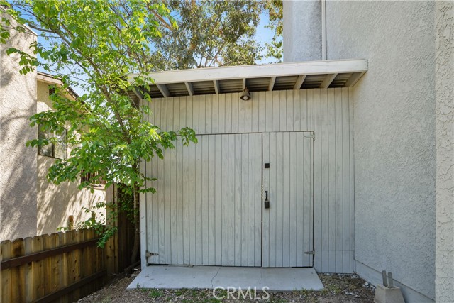 6143 Wisteria Street photo 5