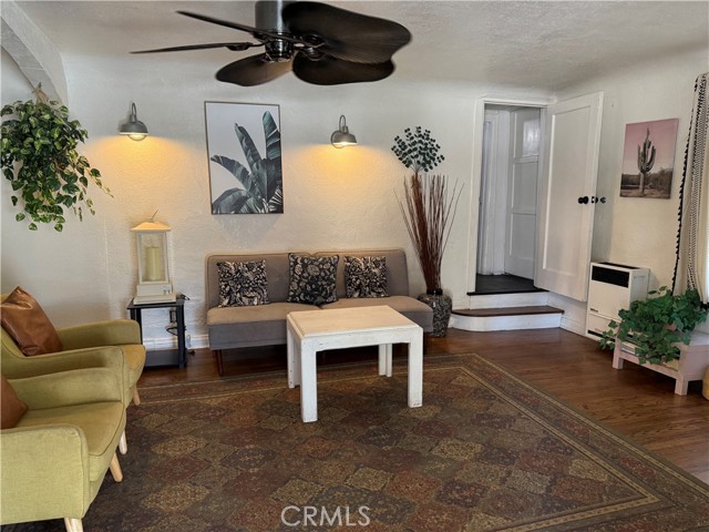 Detail Gallery Image 5 of 14 For 3332 2nd St, Riverside,  CA 92501 - 3 Beds | 1/1 Baths