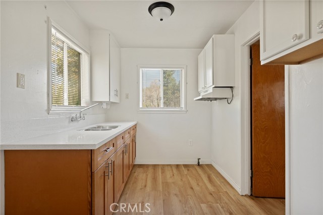 Detail Gallery Image 10 of 18 For 32930 Rim of the World, Running Springs,  CA 92382 - 2 Beds | 2 Baths