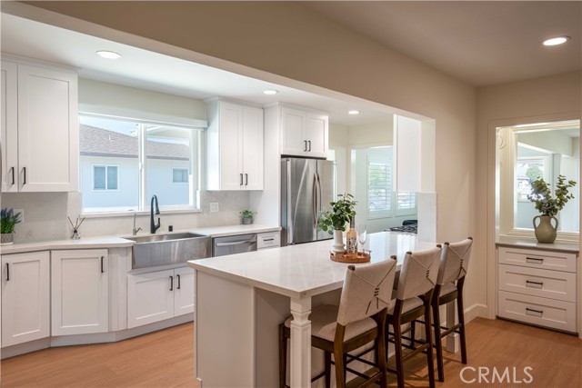 739 N Foxdale Avenue, West Covina CA: https://media.crmls.org/medias/35d501ac-807a-4629-b379-b2561c151efa.jpg