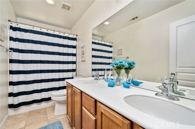 Detail Gallery Image 20 of 49 For 16620 Desert Lily St, Victorville,  CA 92394 - 4 Beds | 2/1 Baths