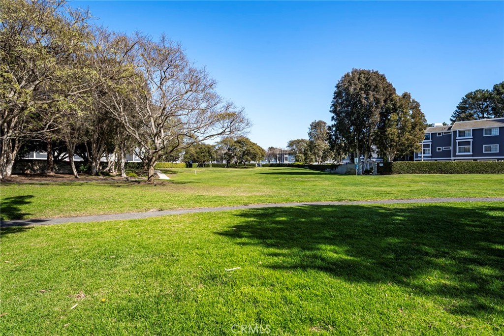 https://media.crmls.org/medias/35d63465-b065-40aa-96e4-b6f23bb06595.jpg?preset=X-Large