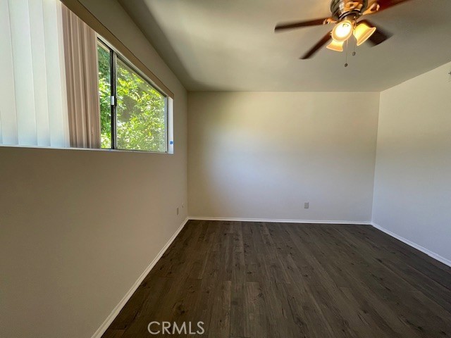 Detail Gallery Image 9 of 16 For 17135 Roscoe Blvd #4,  Northridge,  CA 91325 - 2 Beds | 1/1 Baths