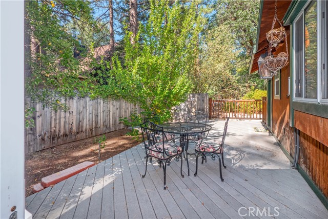 42531 Cedar Ave, Big Bear Lake CA: https://media.crmls.org/medias/35d6fdbf-1305-4762-8667-67f81f48d5d8.jpg
