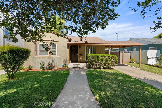 1876 Oregon Avenue, Long Beach CA: https://media.crmls.org/medias/35d7b945-b0ef-4dd5-a02e-0f7d51c42ac9.jpg